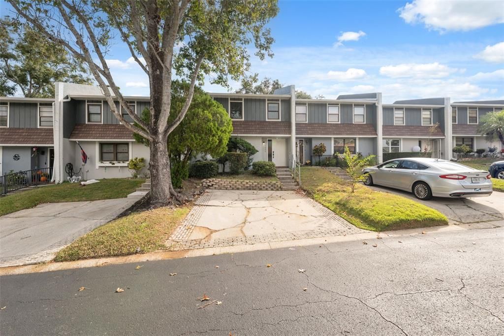 For Sale: $330,000 (2 beds, 1 baths, 1522 Square Feet)