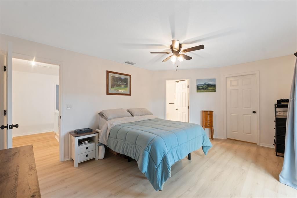 For Sale: $330,000 (2 beds, 1 baths, 1522 Square Feet)