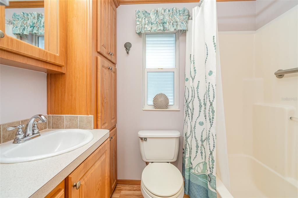 待售: $174,950 (1 贝兹, 1 浴室, 420 平方英尺)