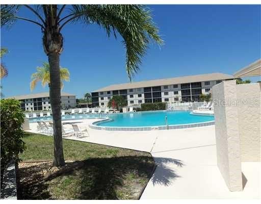 待售: $110,900 (2 贝兹, 2 浴室, 1228 平方英尺)