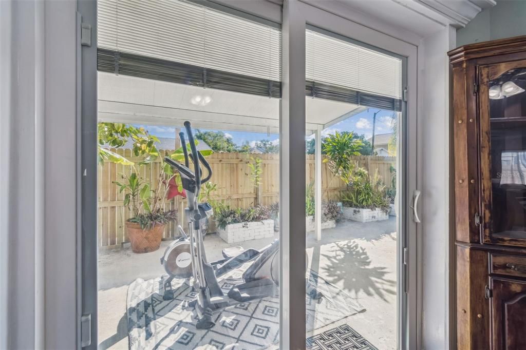 Active With Contract: $385,000 (3 beds, 2 baths, 1140 Square Feet)