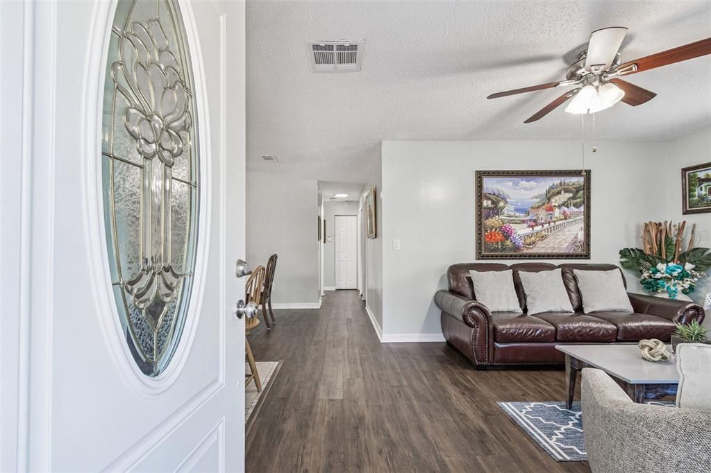 Active With Contract: $385,000 (3 beds, 2 baths, 1140 Square Feet)