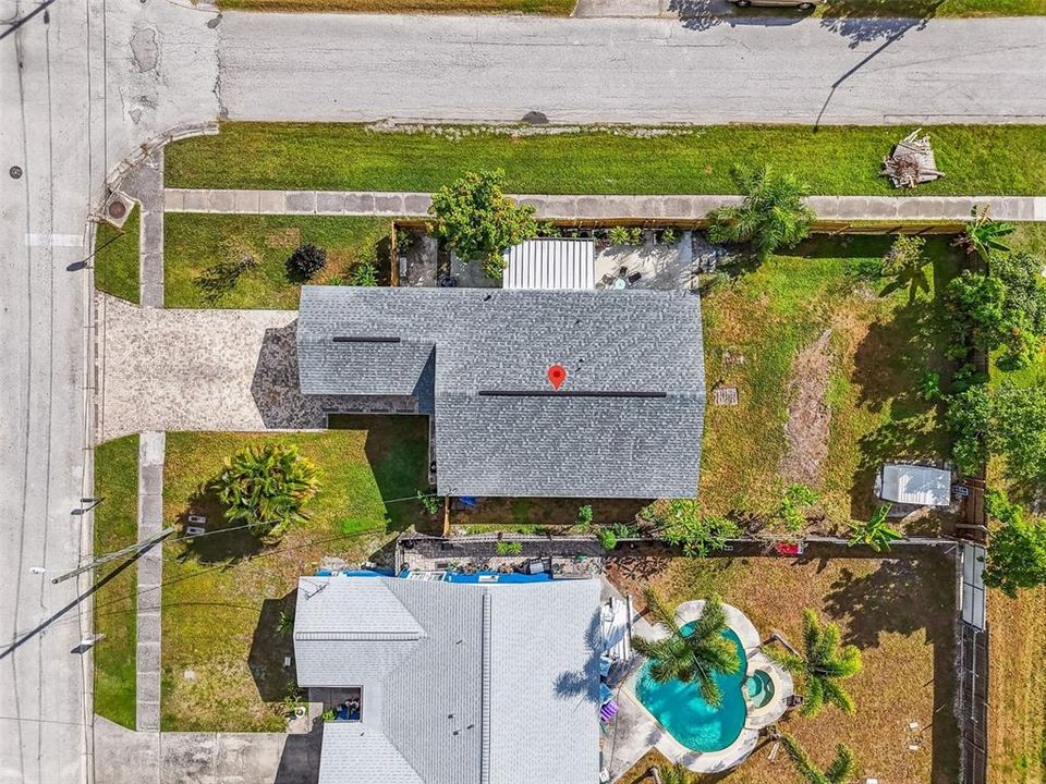 Active With Contract: $385,000 (3 beds, 2 baths, 1140 Square Feet)