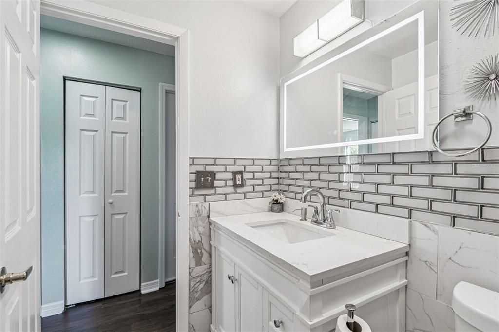 Active With Contract: $385,000 (3 beds, 2 baths, 1140 Square Feet)