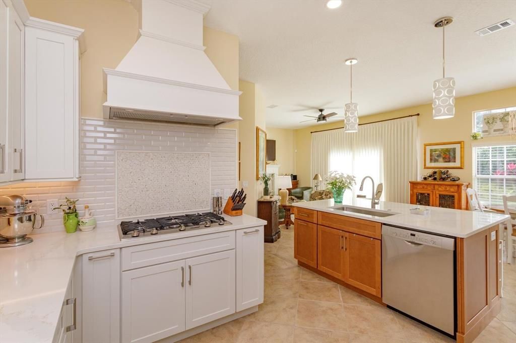 待售: $675,000 (4 贝兹, 2 浴室, 2665 平方英尺)