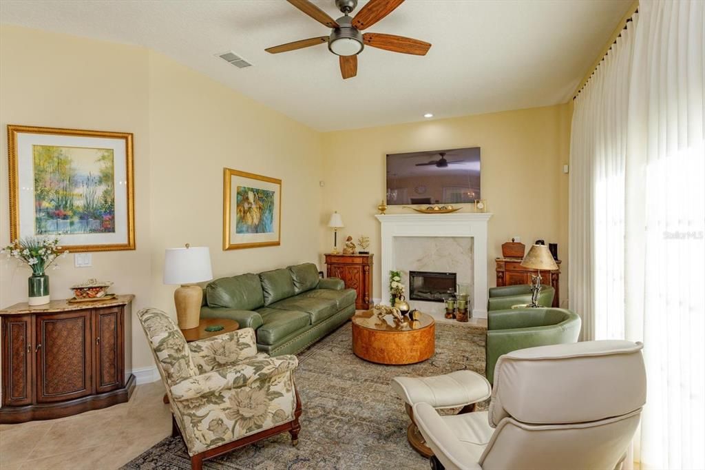 待售: $675,000 (4 贝兹, 2 浴室, 2665 平方英尺)