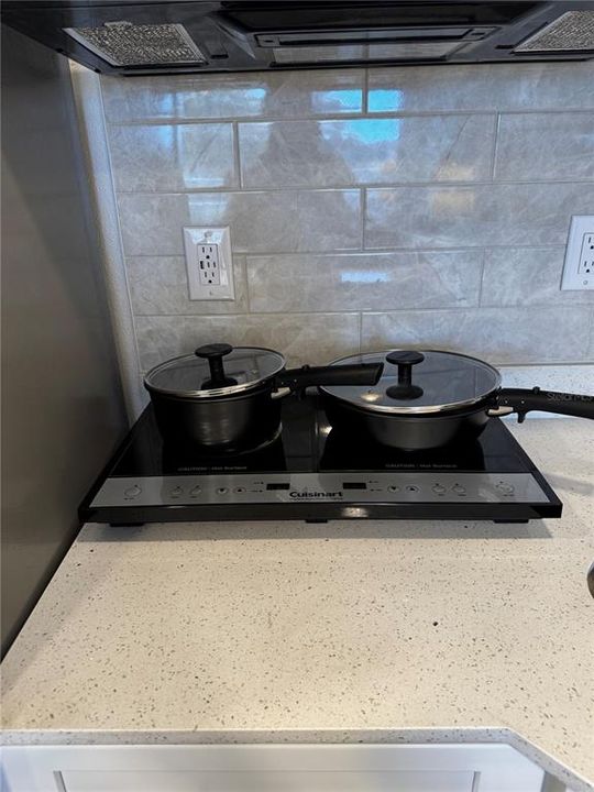 For Rent: $1,250 (1 beds, 1 baths, 300 Square Feet)