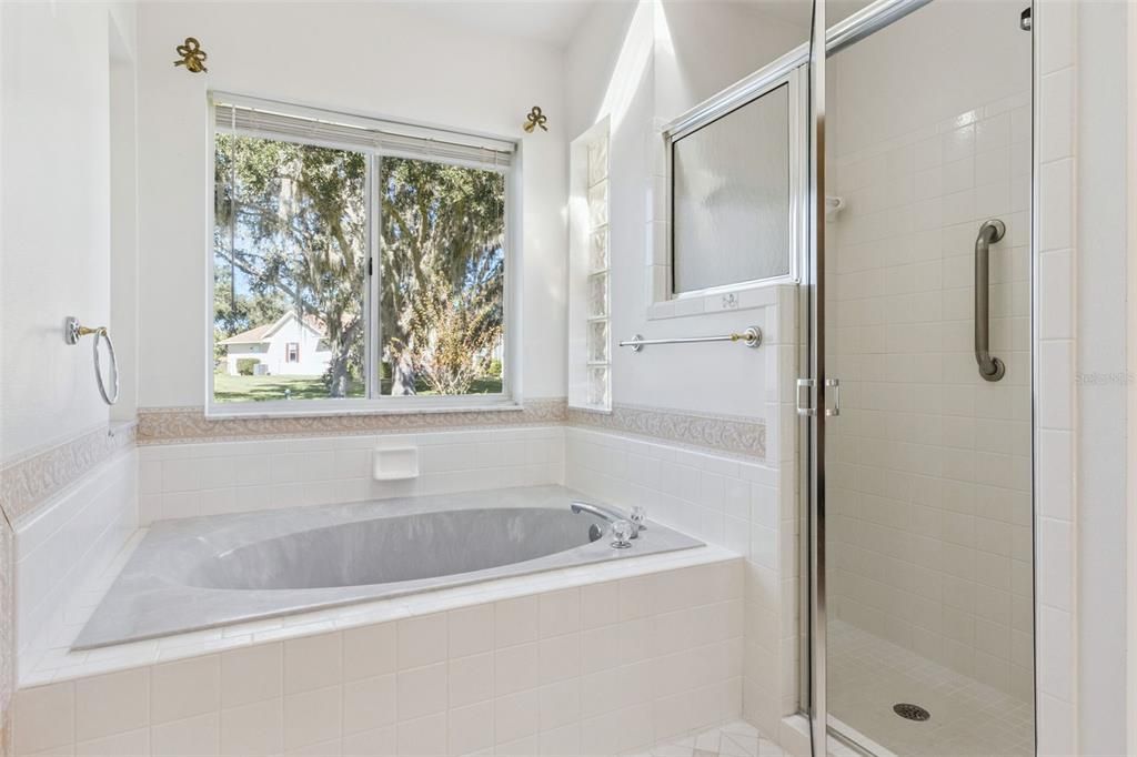 En Venta: $319,900 (3 camas, 2 baños, 2027 Pies cuadrados)