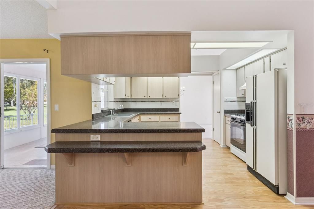 En Venta: $319,900 (3 camas, 2 baños, 2027 Pies cuadrados)