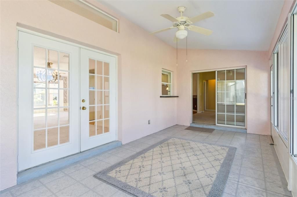 En Venta: $319,900 (3 camas, 2 baños, 2027 Pies cuadrados)