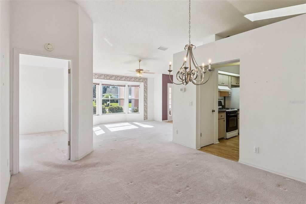 En Venta: $319,900 (3 camas, 2 baños, 2027 Pies cuadrados)