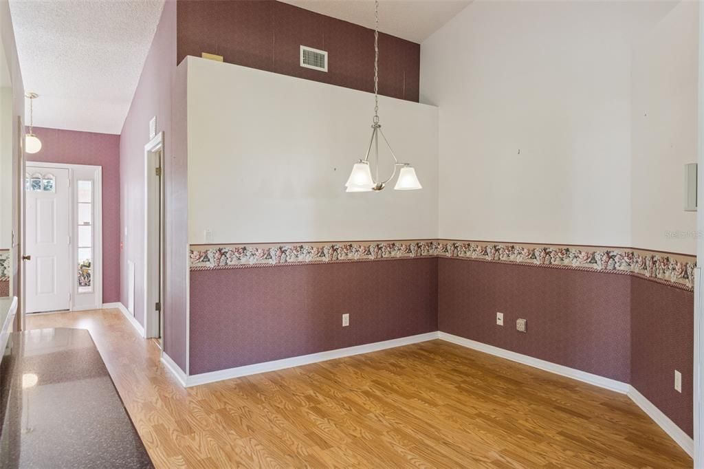 En Venta: $319,900 (3 camas, 2 baños, 2027 Pies cuadrados)