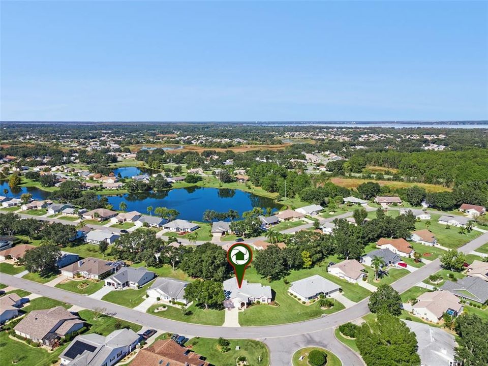 En Venta: $319,900 (3 camas, 2 baños, 2027 Pies cuadrados)