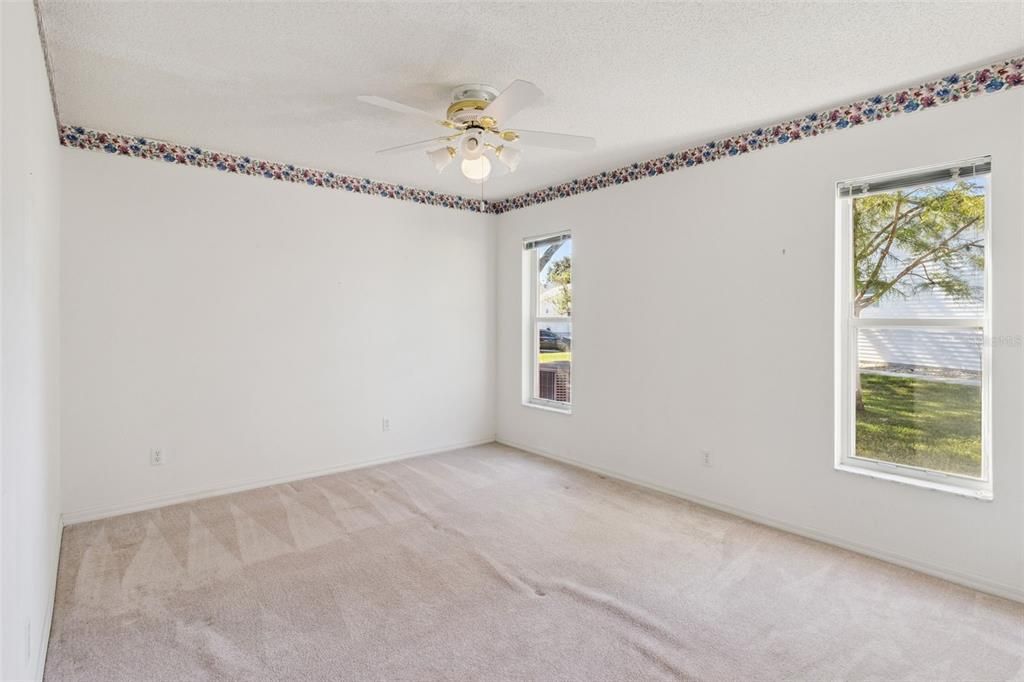 En Venta: $319,900 (3 camas, 2 baños, 2027 Pies cuadrados)