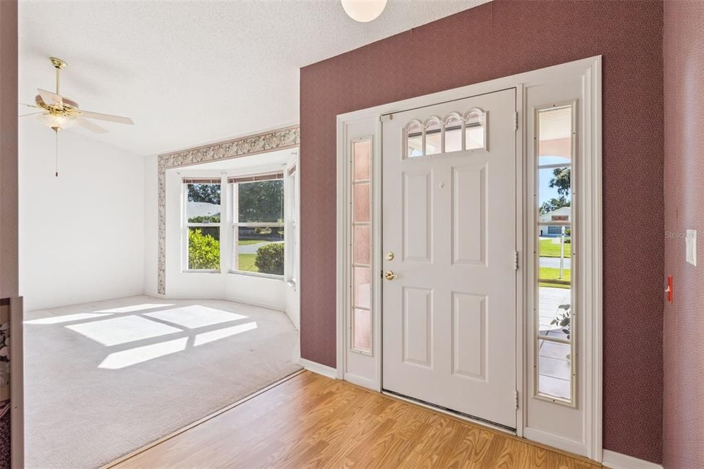 En Venta: $319,900 (3 camas, 2 baños, 2027 Pies cuadrados)