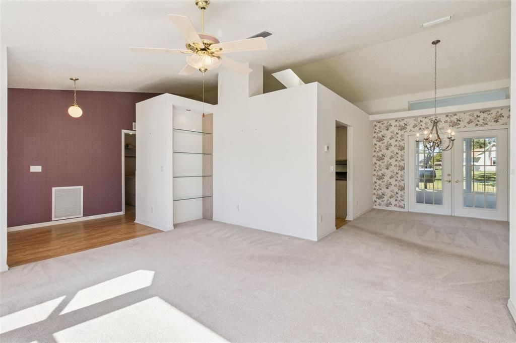 En Venta: $319,900 (3 camas, 2 baños, 2027 Pies cuadrados)