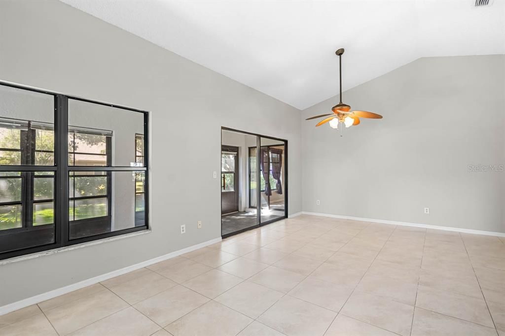 For Sale: $249,318 (3 beds, 2 baths, 1573 Square Feet)