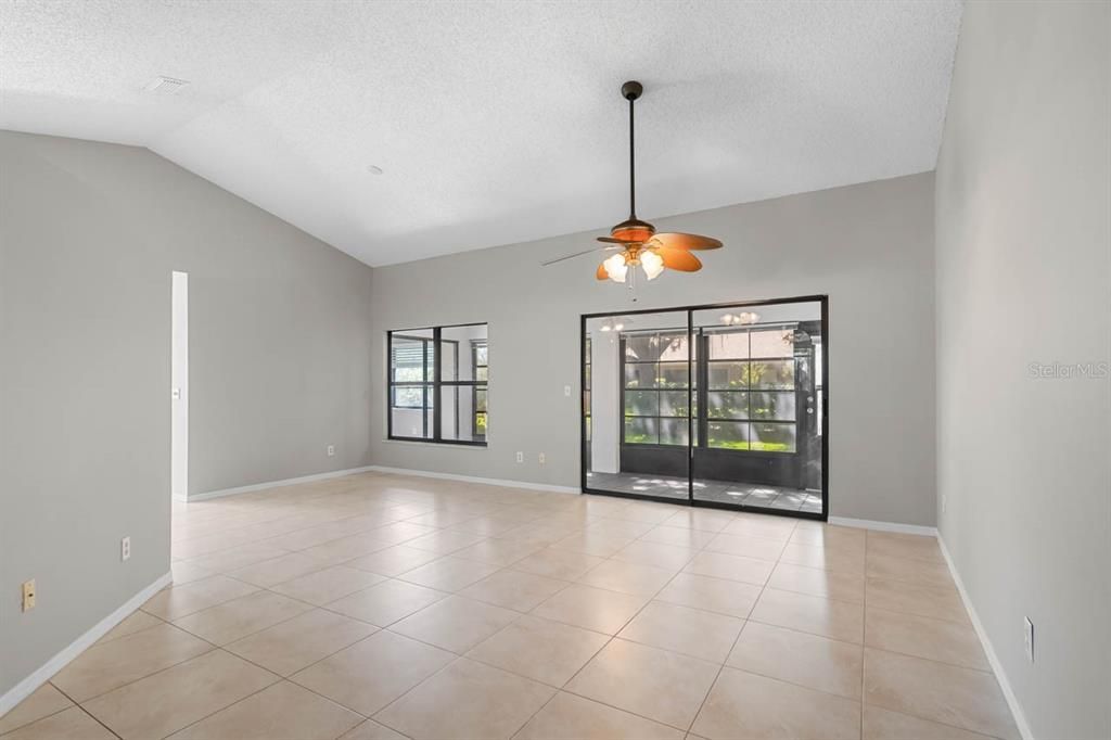 For Sale: $249,318 (3 beds, 2 baths, 1573 Square Feet)
