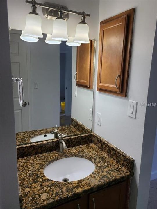 Active With Contract: $1,320 (1 beds, 1 baths, 540 Square Feet)