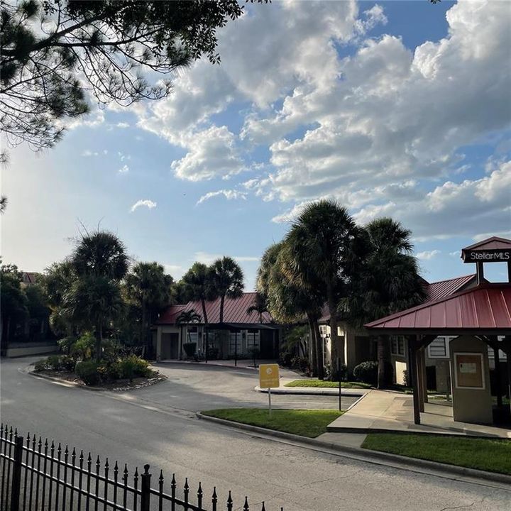 Active With Contract: $1,320 (1 beds, 1 baths, 540 Square Feet)