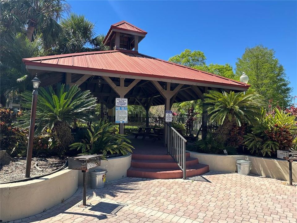 Active With Contract: $1,320 (1 beds, 1 baths, 540 Square Feet)