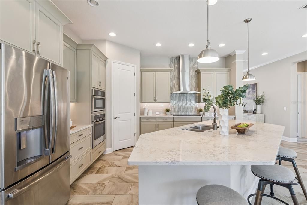 待售: $885,000 (4 贝兹, 3 浴室, 3244 平方英尺)