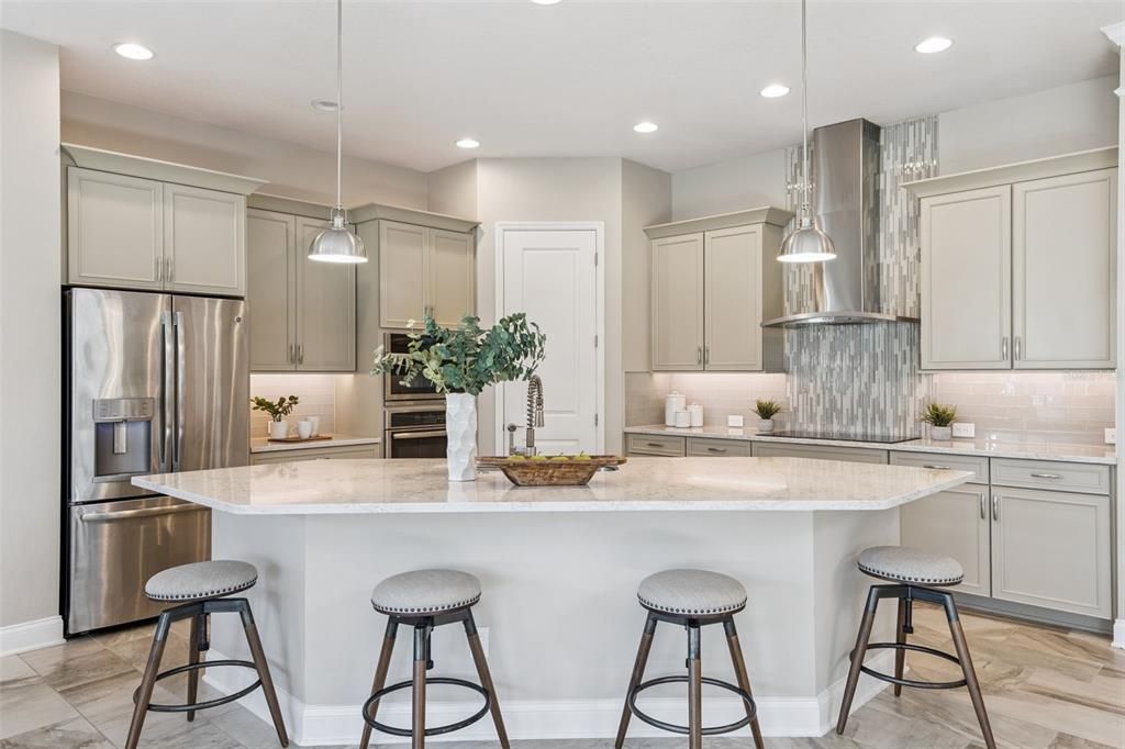 待售: $885,000 (4 贝兹, 3 浴室, 3244 平方英尺)