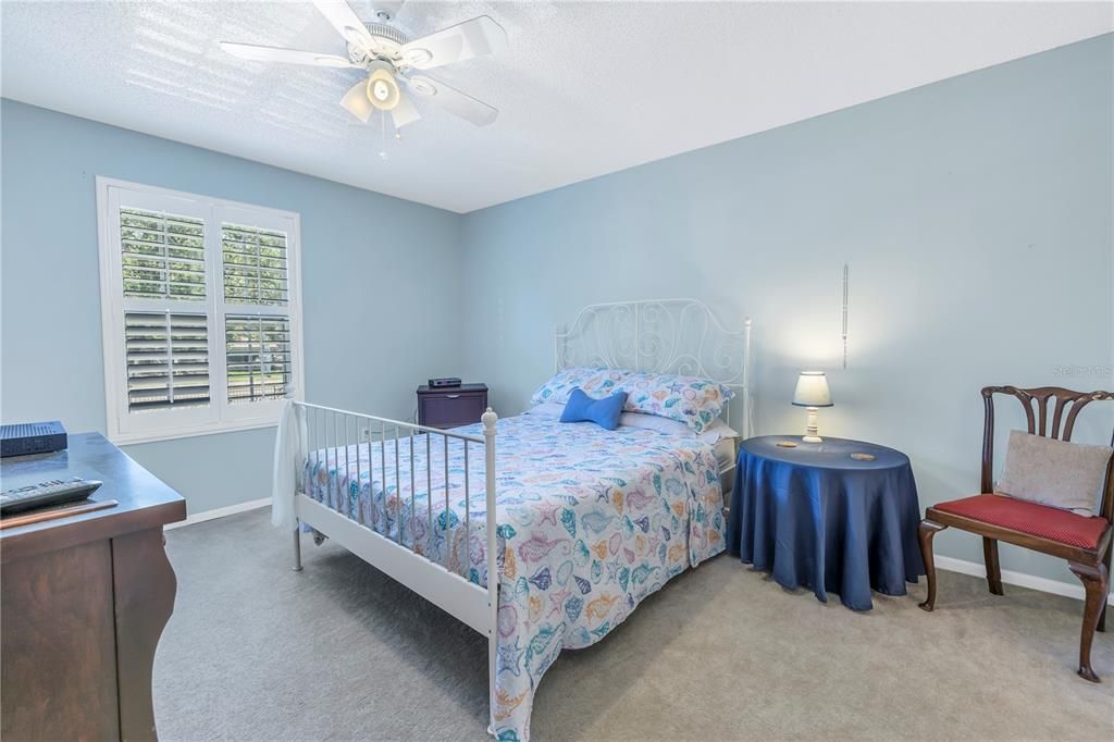 For Sale: $189,900 (2 beds, 2 baths, 1075 Square Feet)