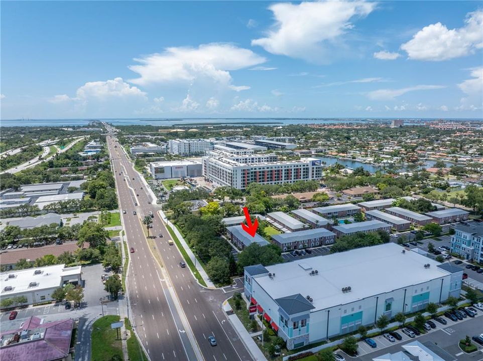 For Sale: $189,900 (2 beds, 2 baths, 1075 Square Feet)