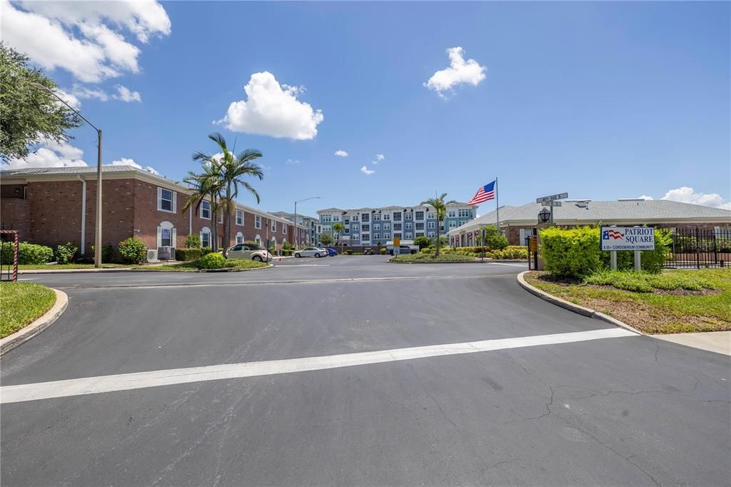 For Sale: $189,900 (2 beds, 2 baths, 1075 Square Feet)