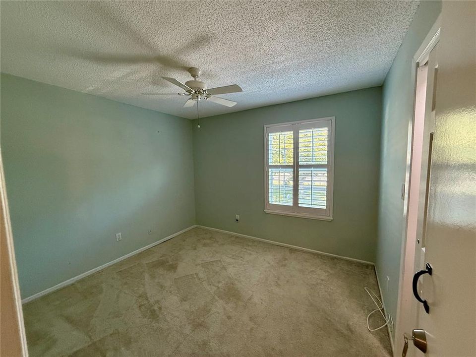 For Sale: $189,900 (2 beds, 2 baths, 1075 Square Feet)