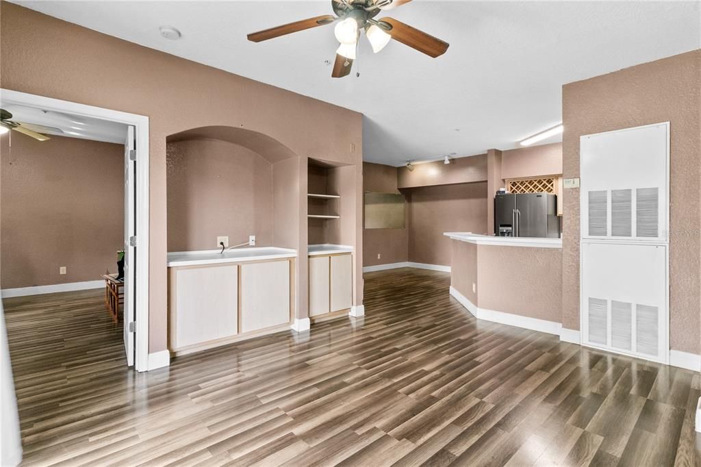 For Sale: $199,900 (3 beds, 2 baths, 1291 Square Feet)