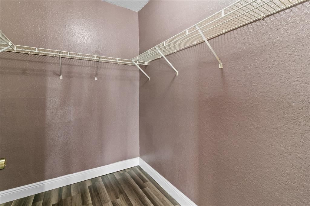 For Sale: $199,900 (3 beds, 2 baths, 1291 Square Feet)