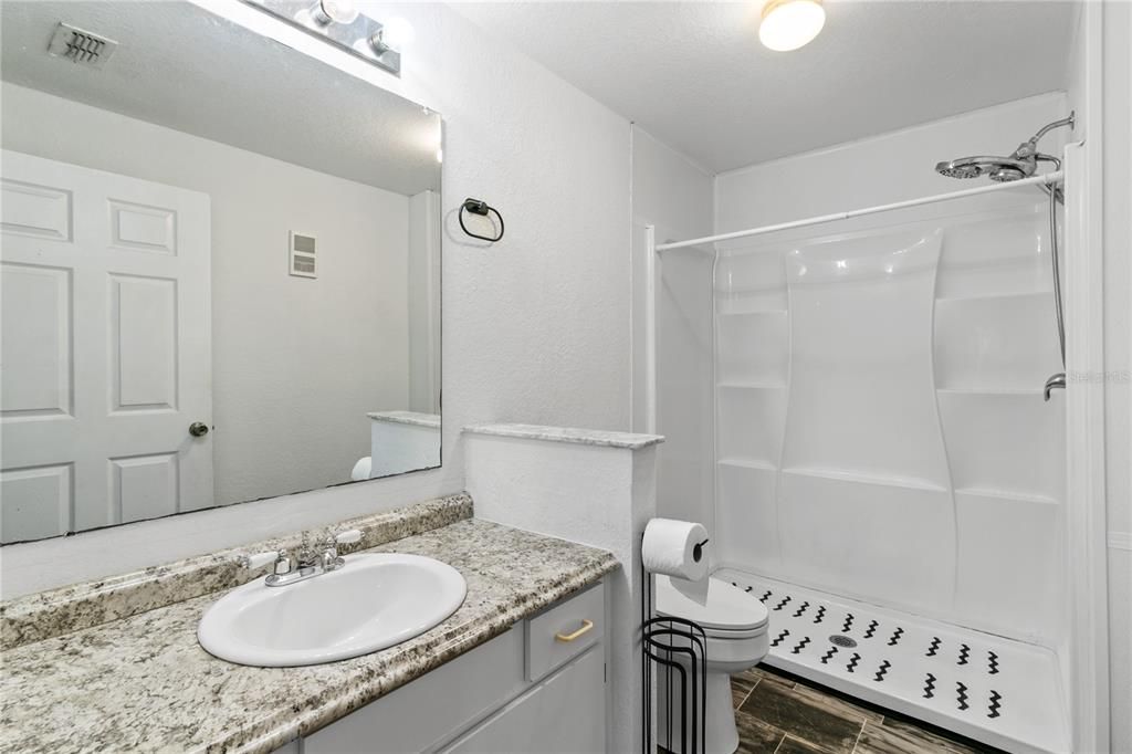 For Sale: $199,900 (3 beds, 2 baths, 1291 Square Feet)