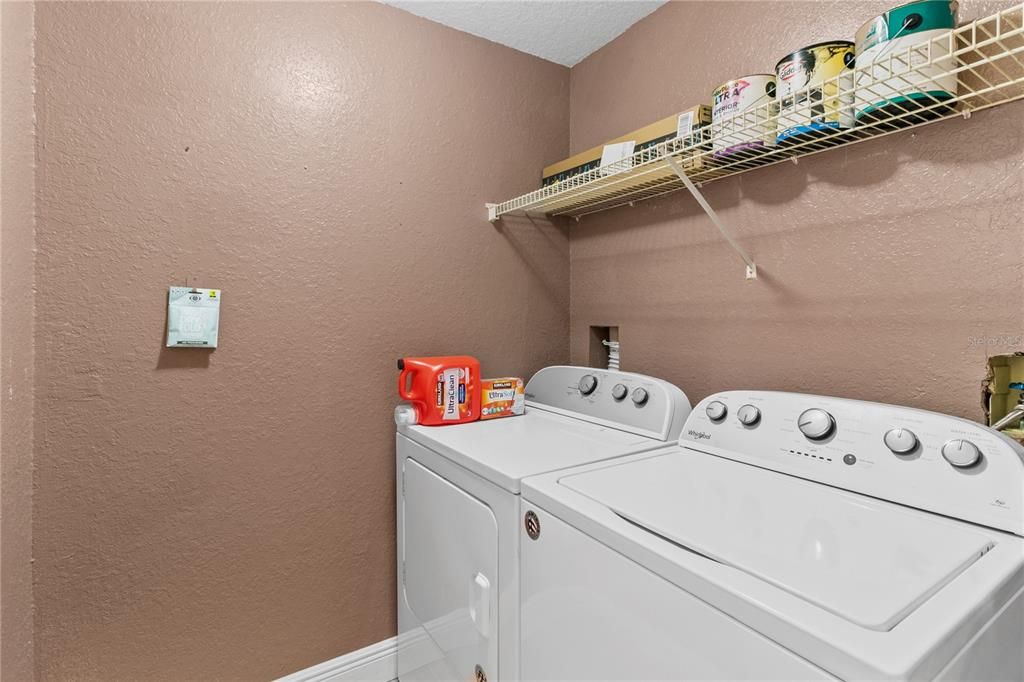 For Sale: $199,900 (3 beds, 2 baths, 1291 Square Feet)