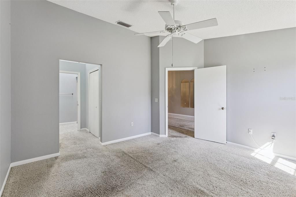 For Sale: $189,900 (2 beds, 2 baths, 1120 Square Feet)