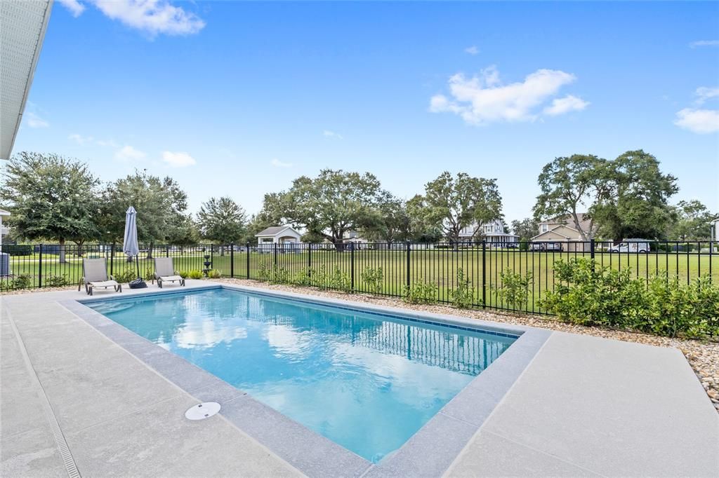 For Sale: $649,000 (4 beds, 3 baths, 2487 Square Feet)