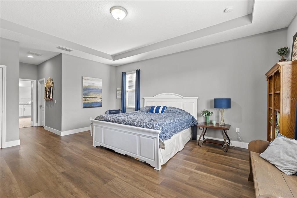 For Sale: $649,000 (4 beds, 3 baths, 2487 Square Feet)