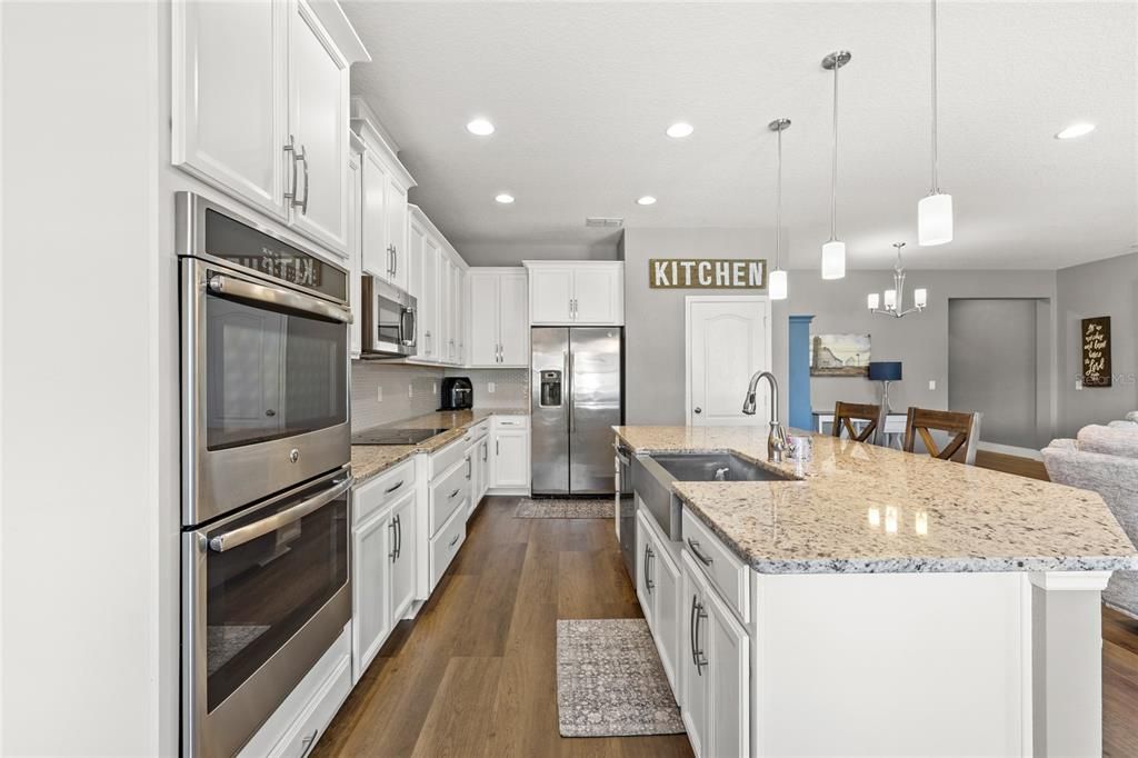 For Sale: $649,000 (4 beds, 3 baths, 2487 Square Feet)