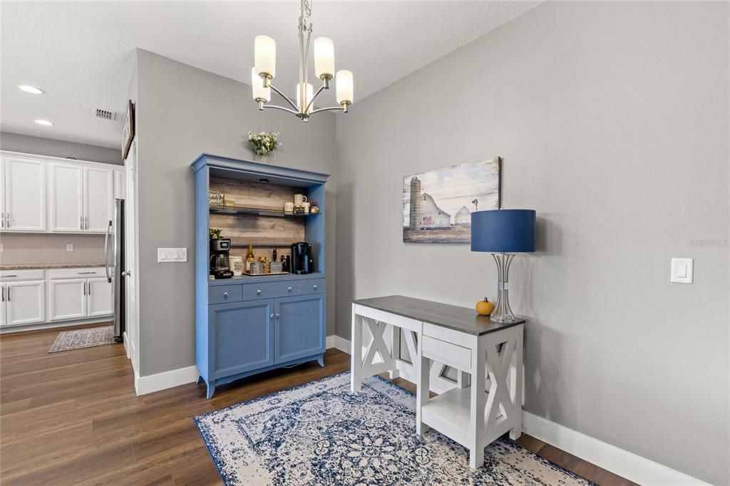 For Sale: $649,000 (4 beds, 3 baths, 2487 Square Feet)