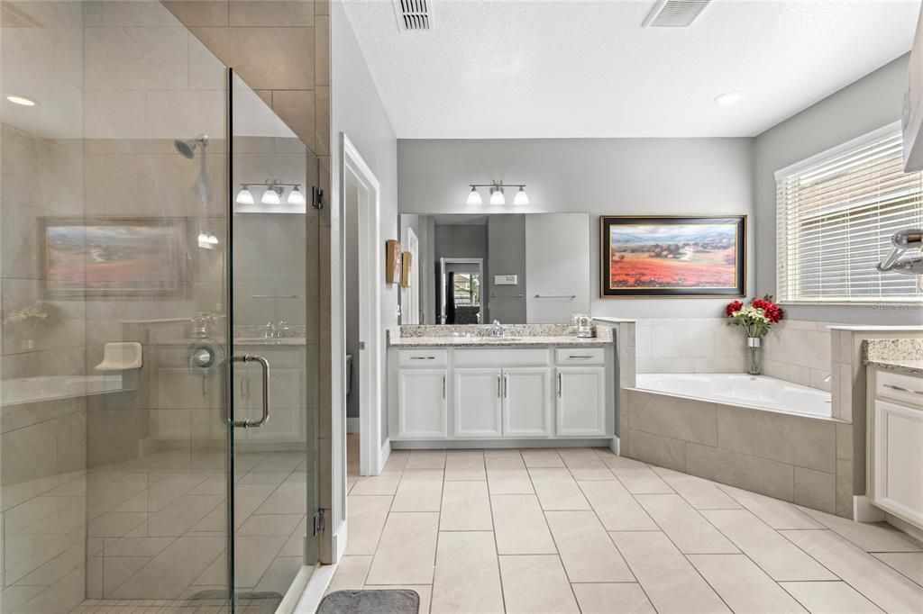 For Sale: $649,000 (4 beds, 3 baths, 2487 Square Feet)