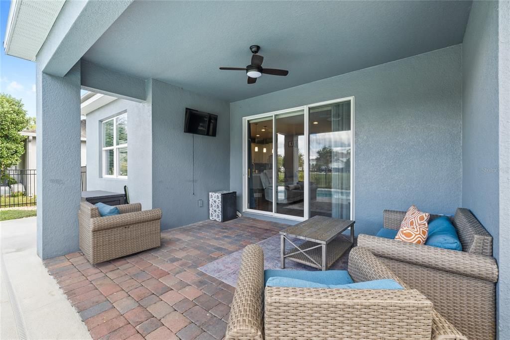 For Sale: $649,000 (4 beds, 3 baths, 2487 Square Feet)