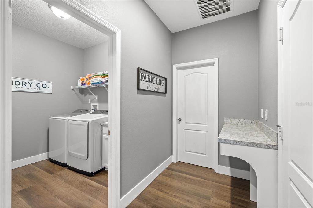 For Sale: $649,000 (4 beds, 3 baths, 2487 Square Feet)