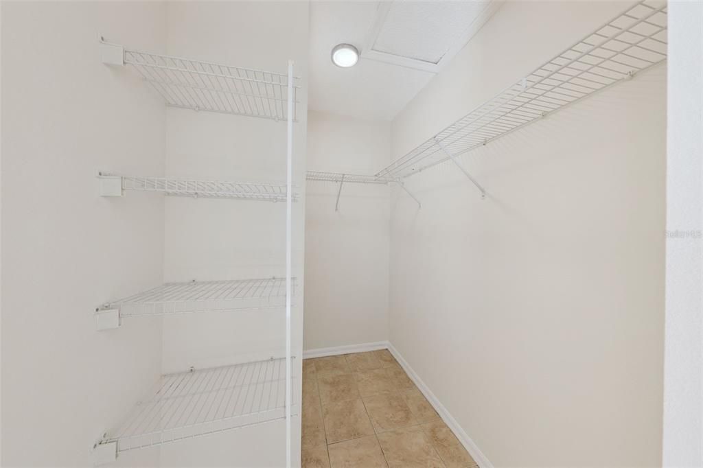 For Sale: $309,900 (3 beds, 2 baths, 1403 Square Feet)