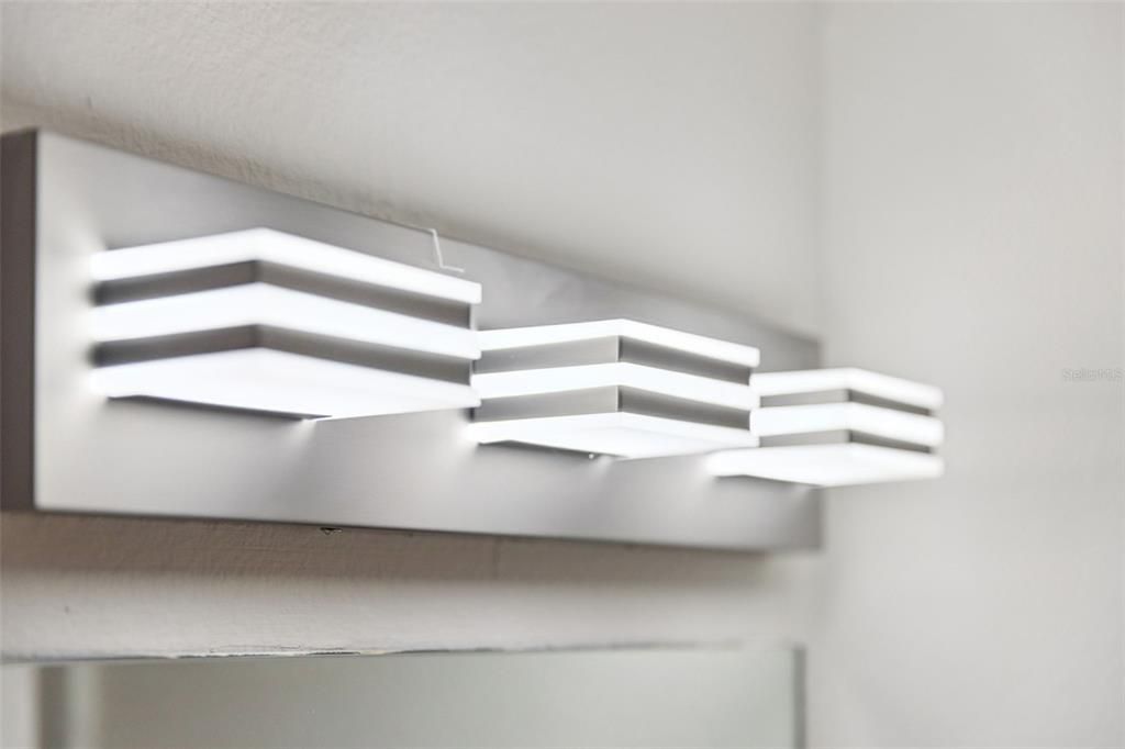 For Sale: $309,900 (3 beds, 2 baths, 1403 Square Feet)