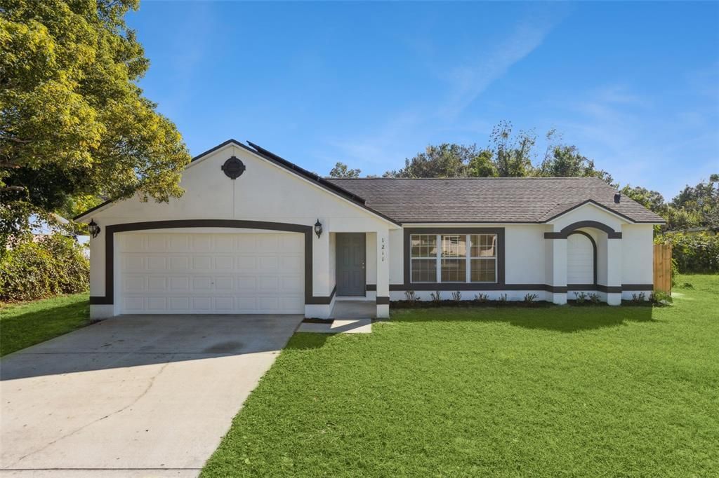 For Sale: $309,900 (3 beds, 2 baths, 1403 Square Feet)