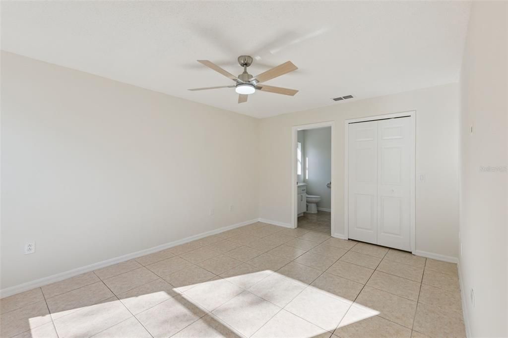 For Sale: $309,900 (3 beds, 2 baths, 1403 Square Feet)