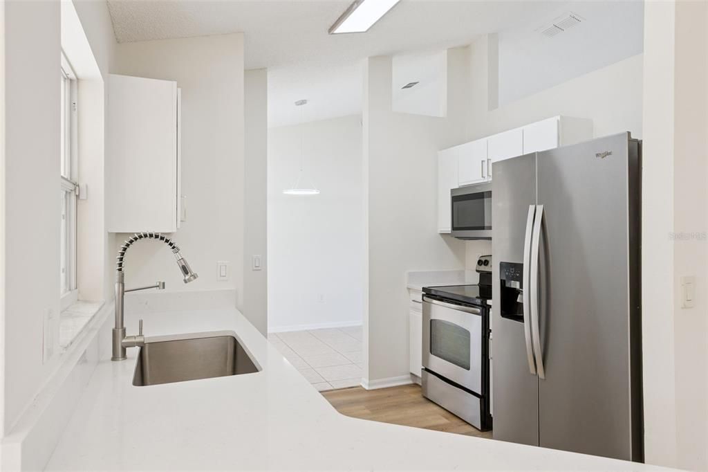 For Sale: $309,900 (3 beds, 2 baths, 1403 Square Feet)