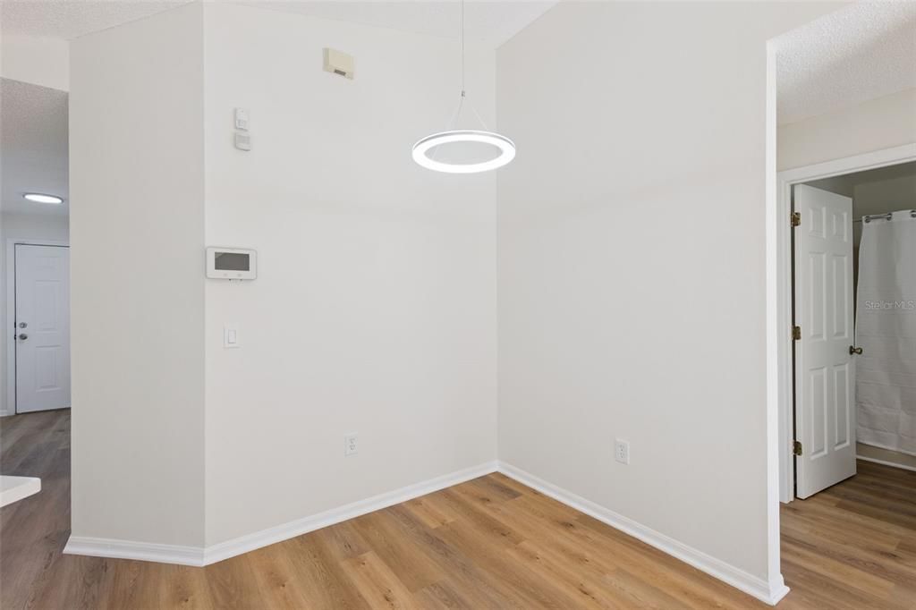 For Sale: $309,900 (3 beds, 2 baths, 1403 Square Feet)