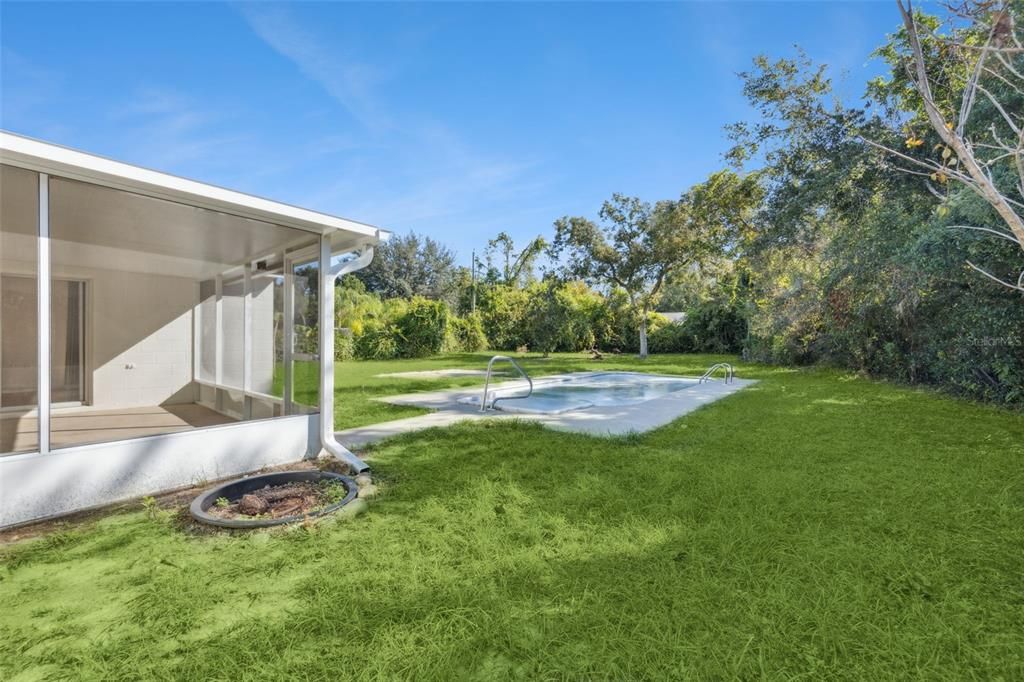 For Sale: $309,900 (3 beds, 2 baths, 1403 Square Feet)